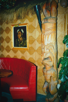 Coconut - Booth and Tiki